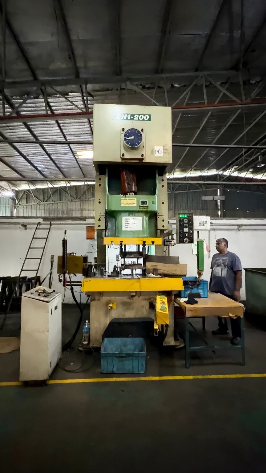SEYI SN1-200 200 Ton Mechanical Press – photo 1